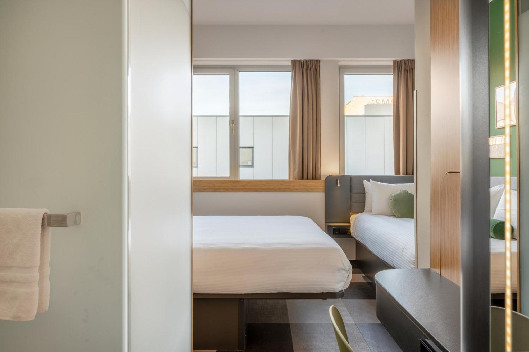 Maxhotel Amsterdam Airport Schiphol - Recently Renovated Hoofddorp Εξωτερικό φωτογραφία