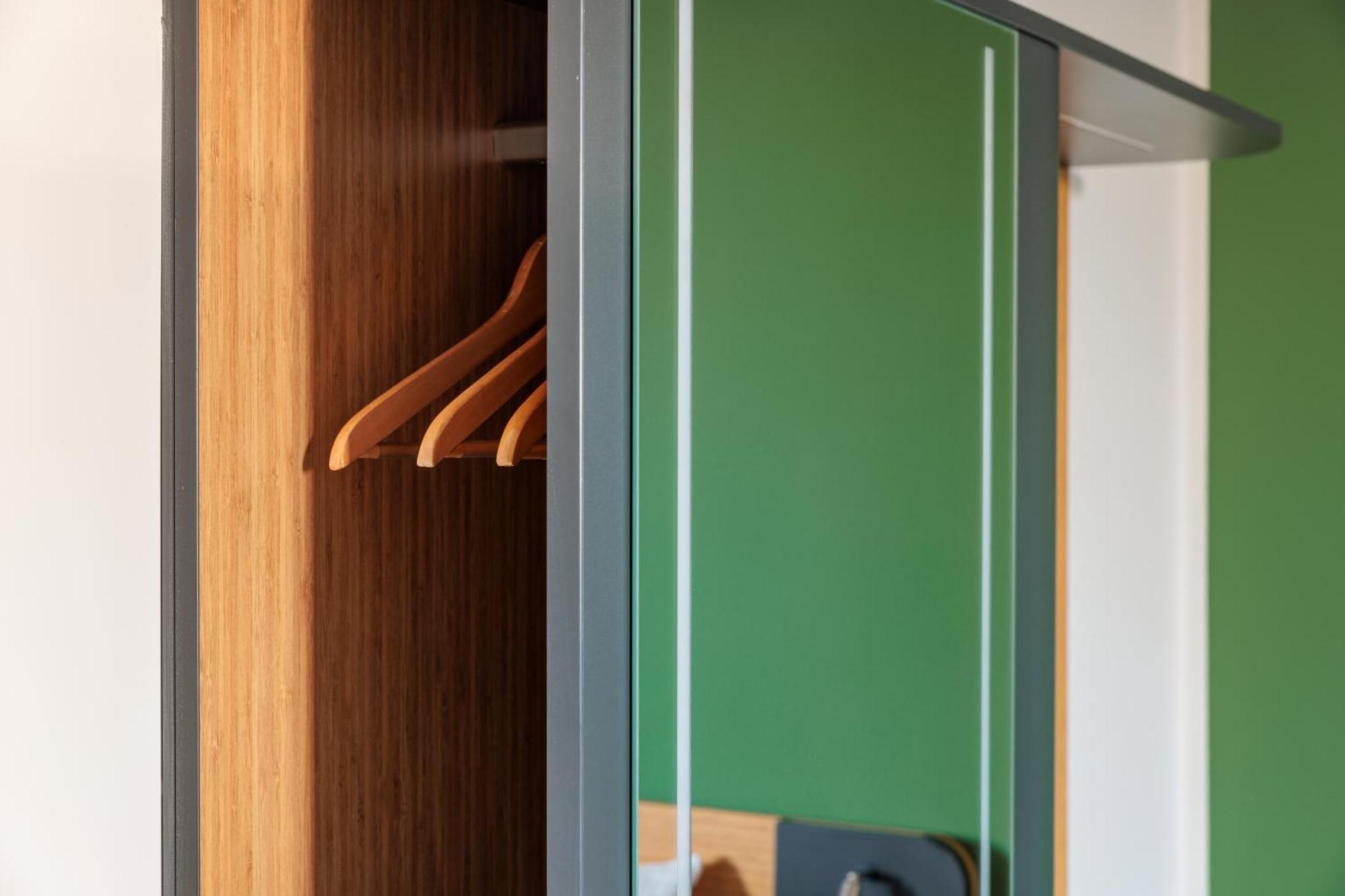 Maxhotel Amsterdam Airport Schiphol - Recently Renovated Hoofddorp Εξωτερικό φωτογραφία