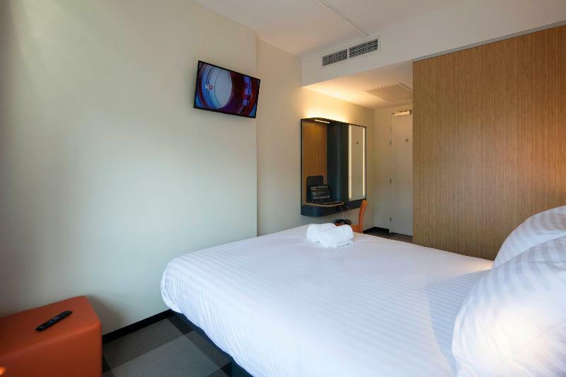 Maxhotel Amsterdam Airport Schiphol - Recently Renovated Hoofddorp Εξωτερικό φωτογραφία