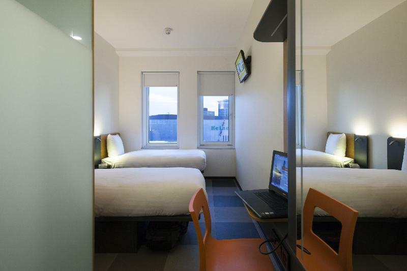 Maxhotel Amsterdam Airport Schiphol - Recently Renovated Hoofddorp Εξωτερικό φωτογραφία